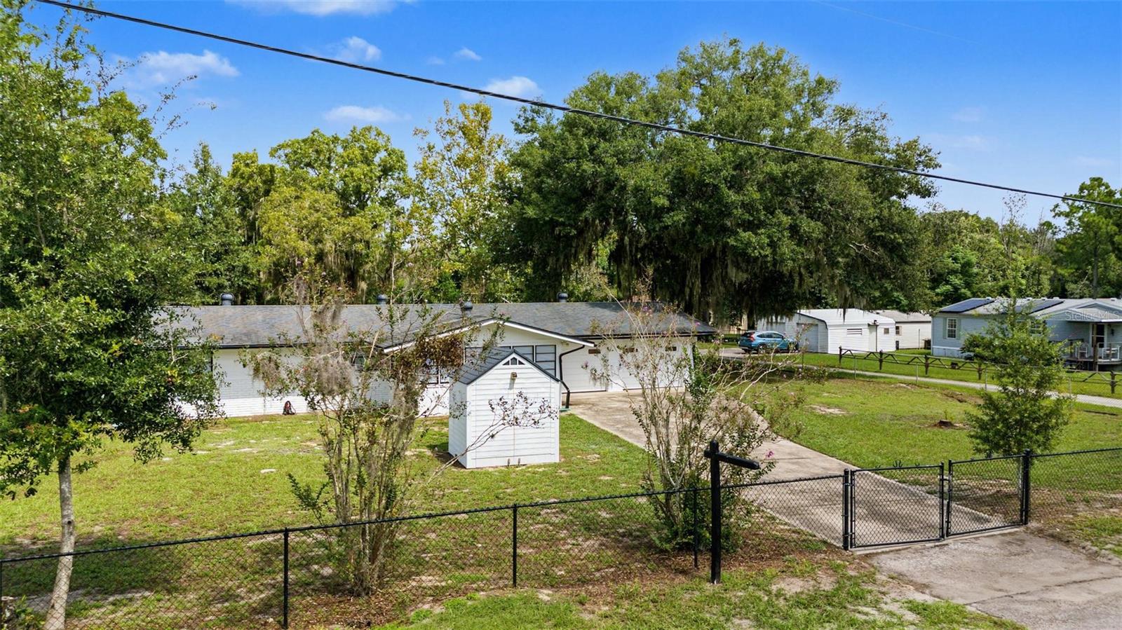 10025 CHESTNUT DR — photo 42