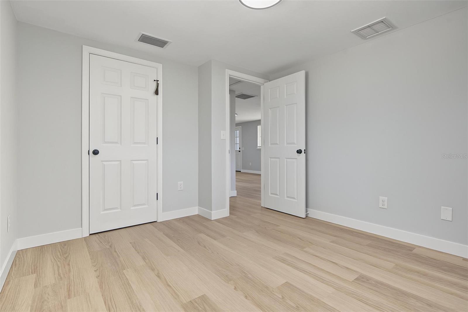 10025 CHESTNUT DR — photo 26