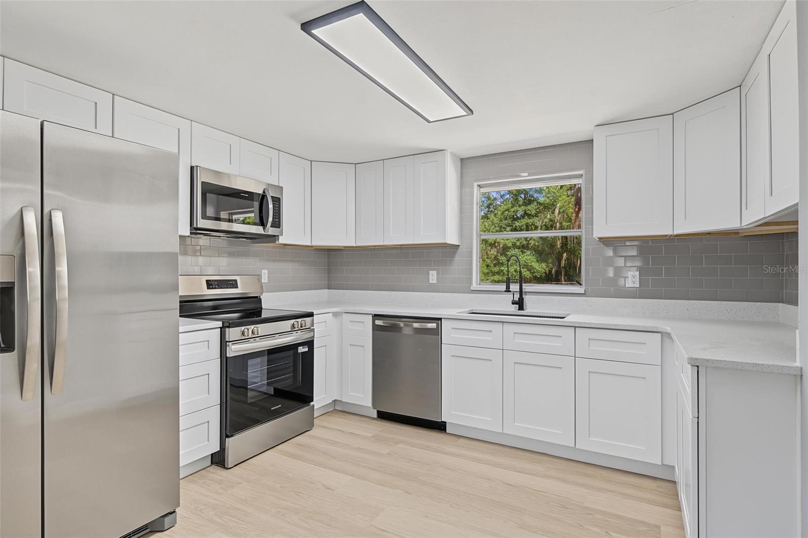 10025 CHESTNUT DR — photo 13