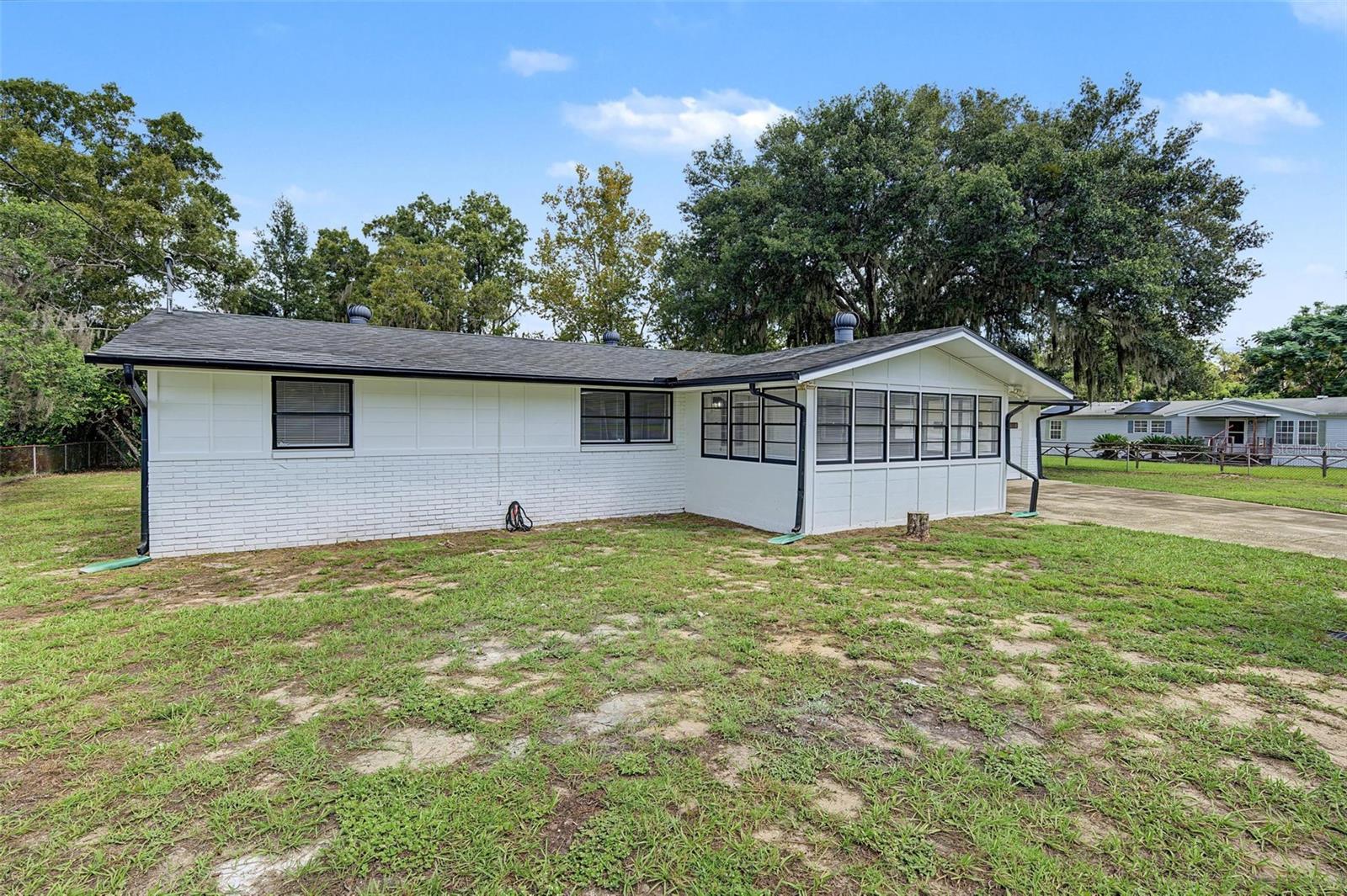 10025 CHESTNUT DR — photo 41