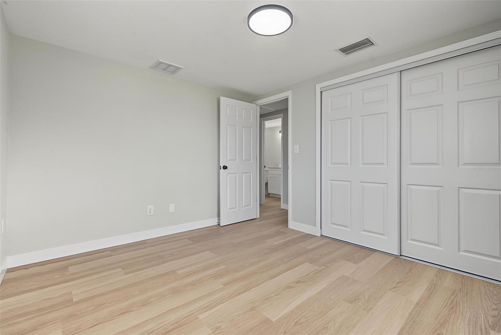 10025 CHESTNUT DR — photo 21