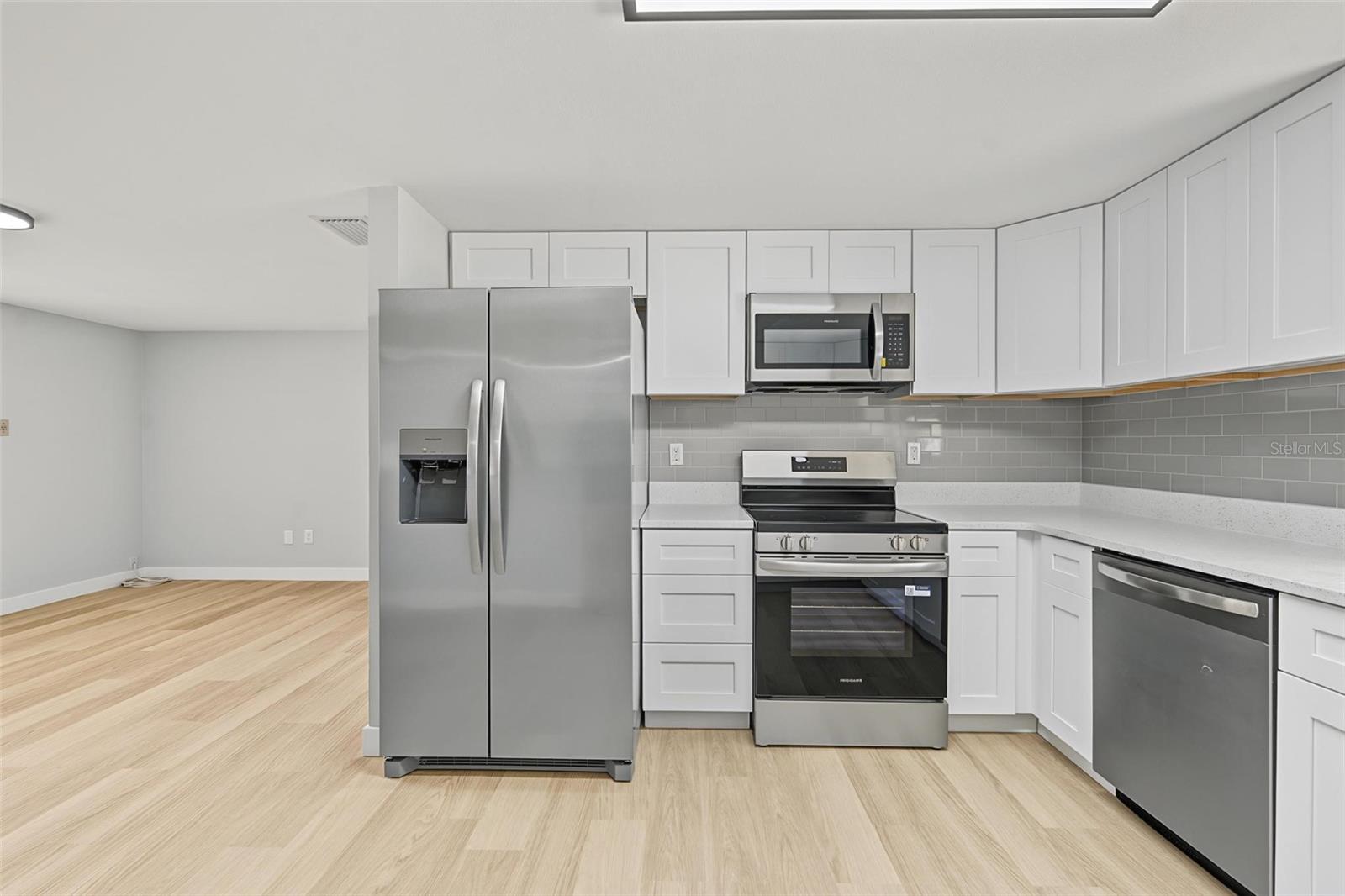 10025 CHESTNUT DR — photo 14