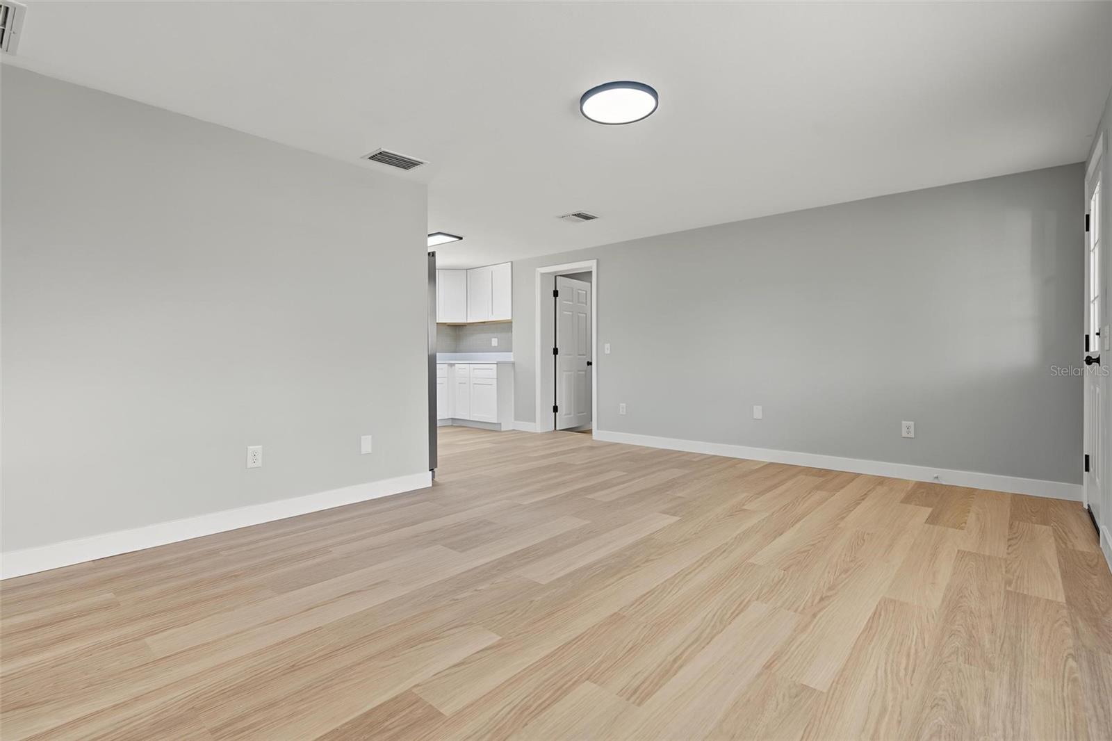 10025 CHESTNUT DR — photo 11