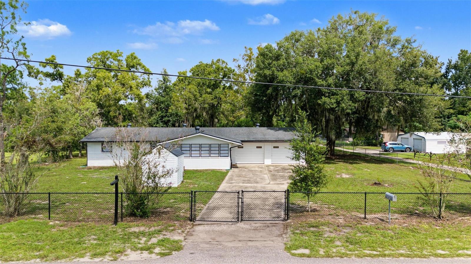 10025 CHESTNUT DR — photo 43
