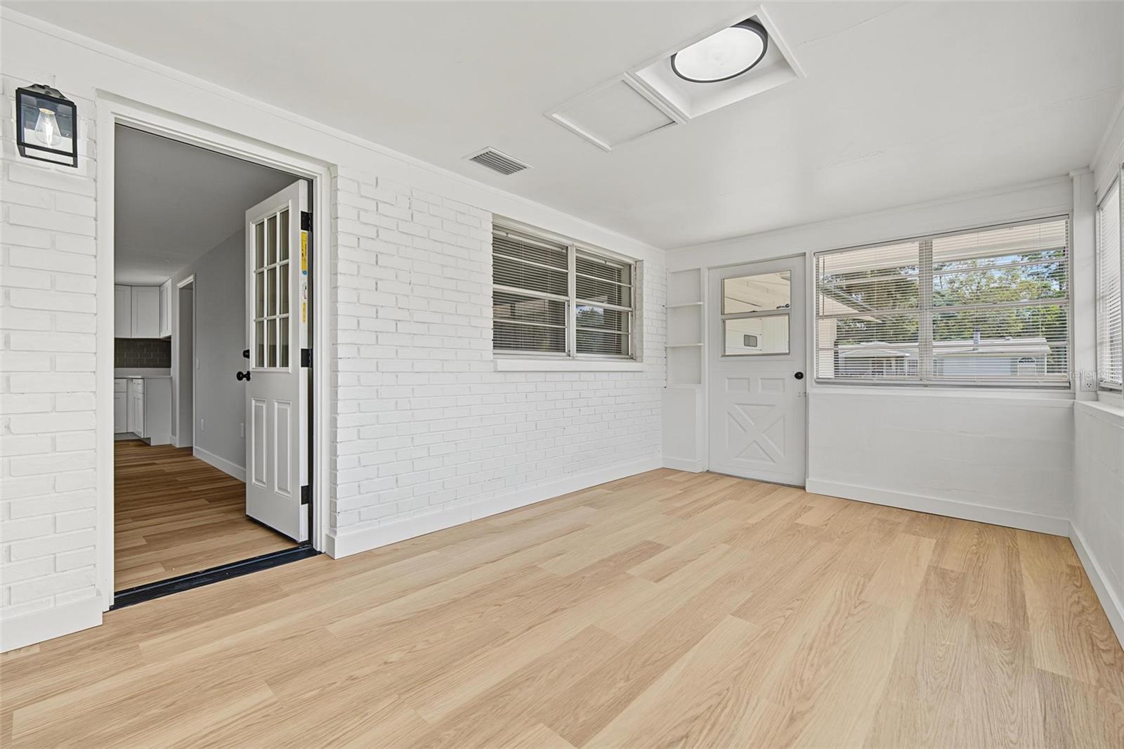 10025 CHESTNUT DR — photo 5
