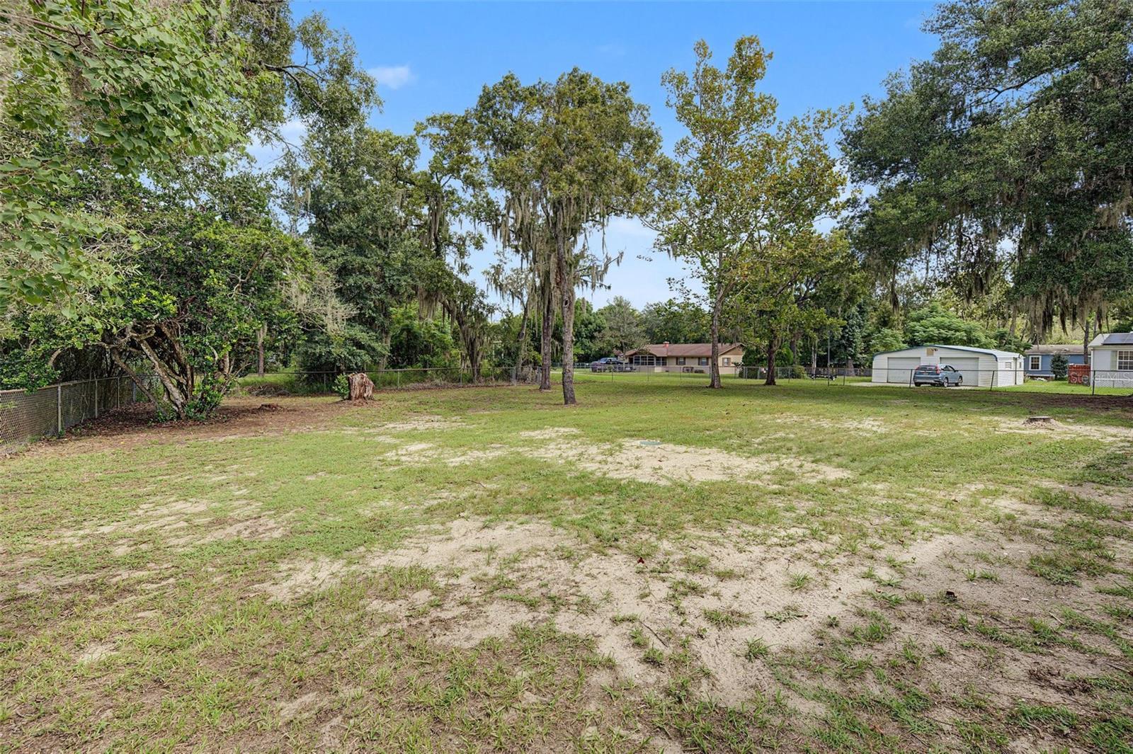 10025 CHESTNUT DR — photo 27