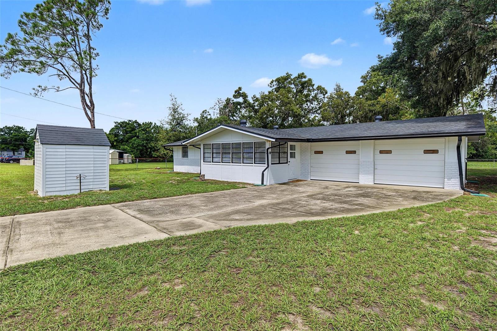 10025 CHESTNUT DR — photo 2