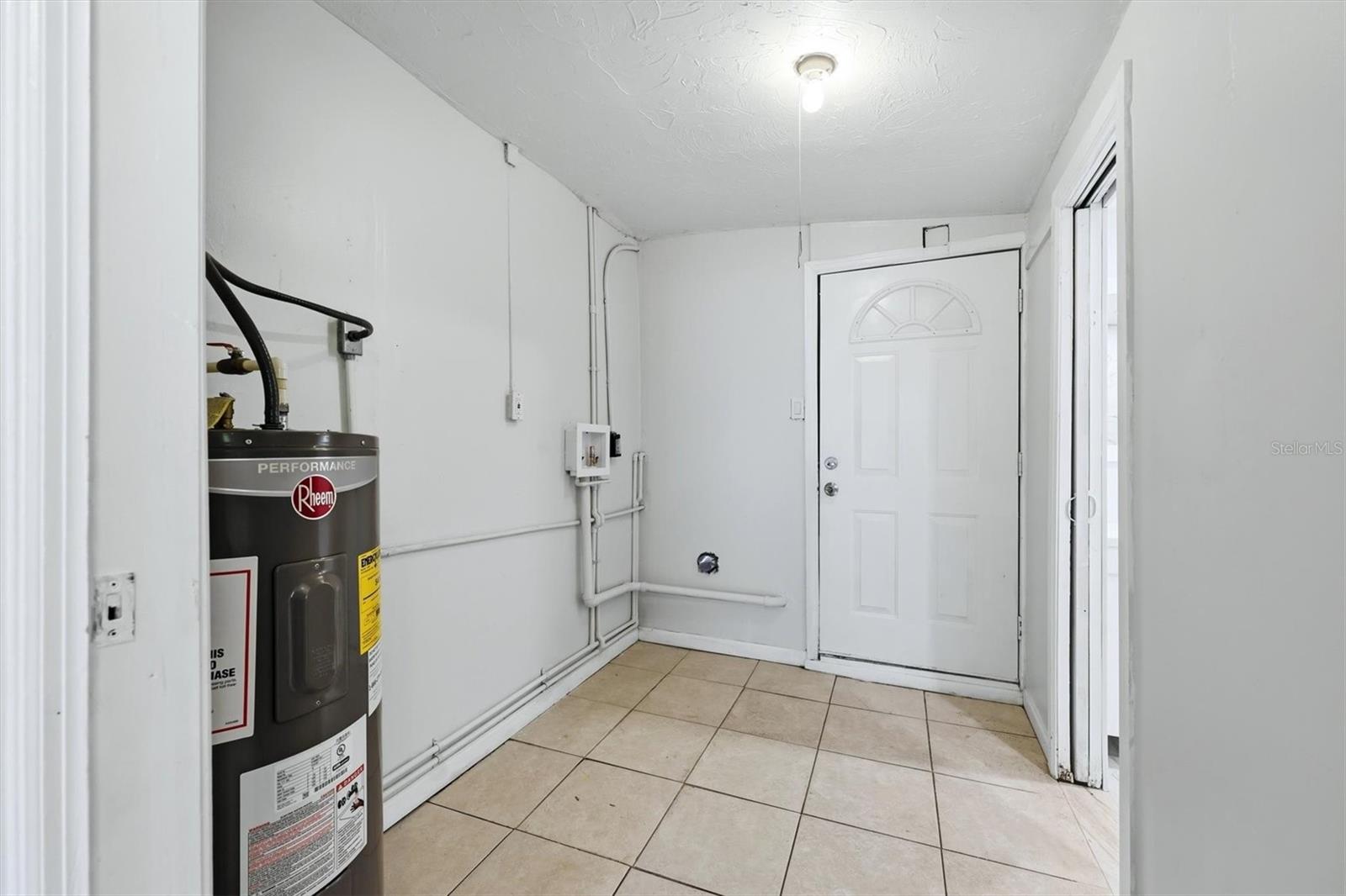 4620 VIOLET AVE — photo 27