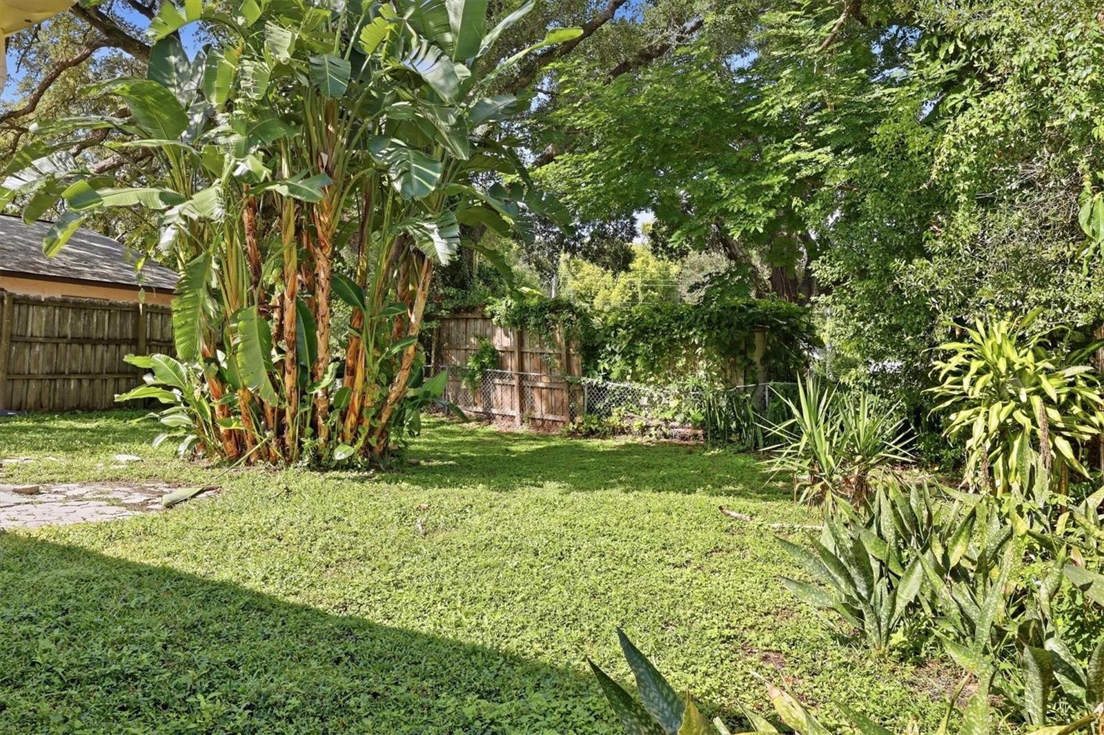 4620 VIOLET AVE — photo 33