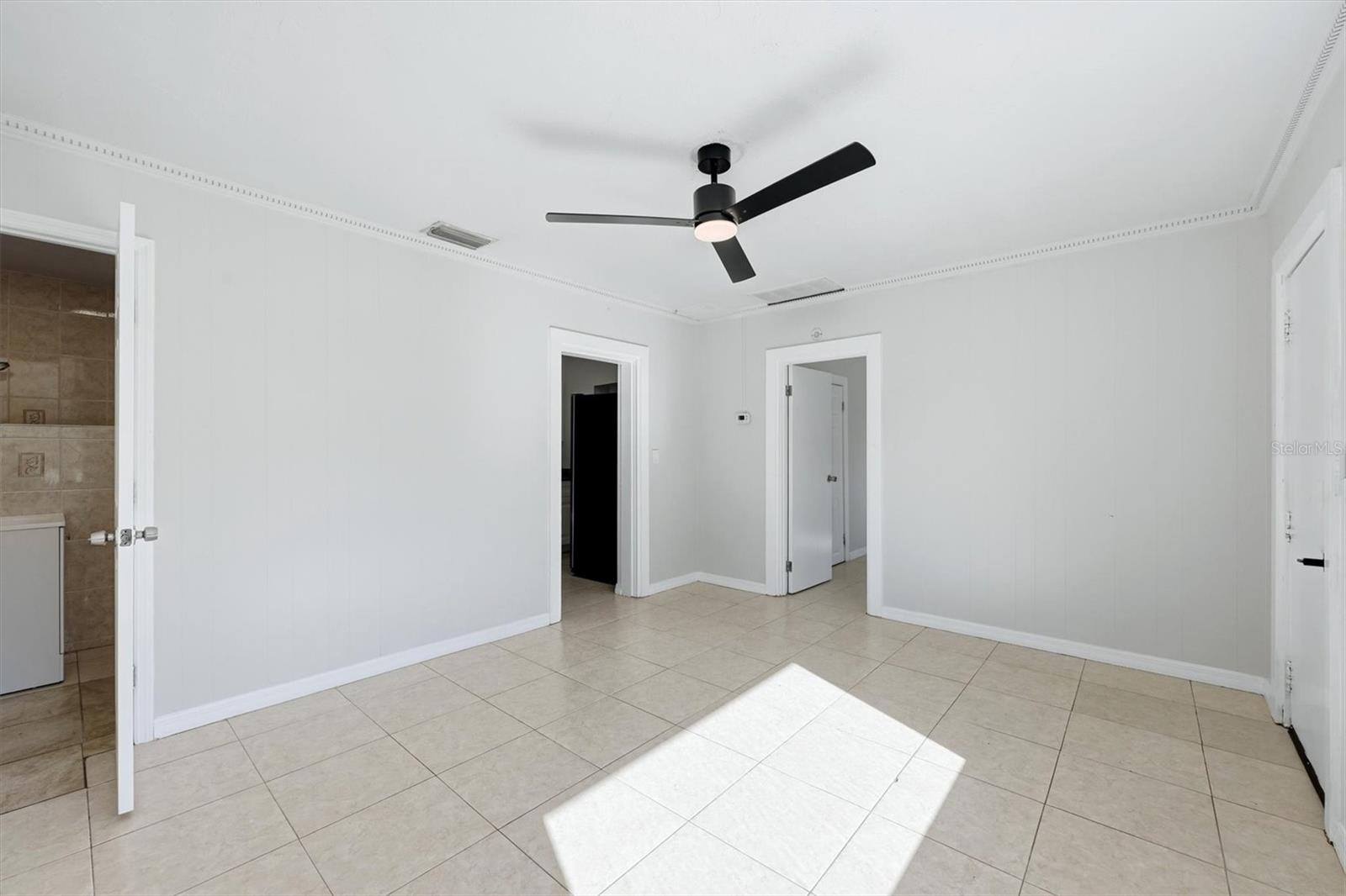 4620 VIOLET AVE — photo 12