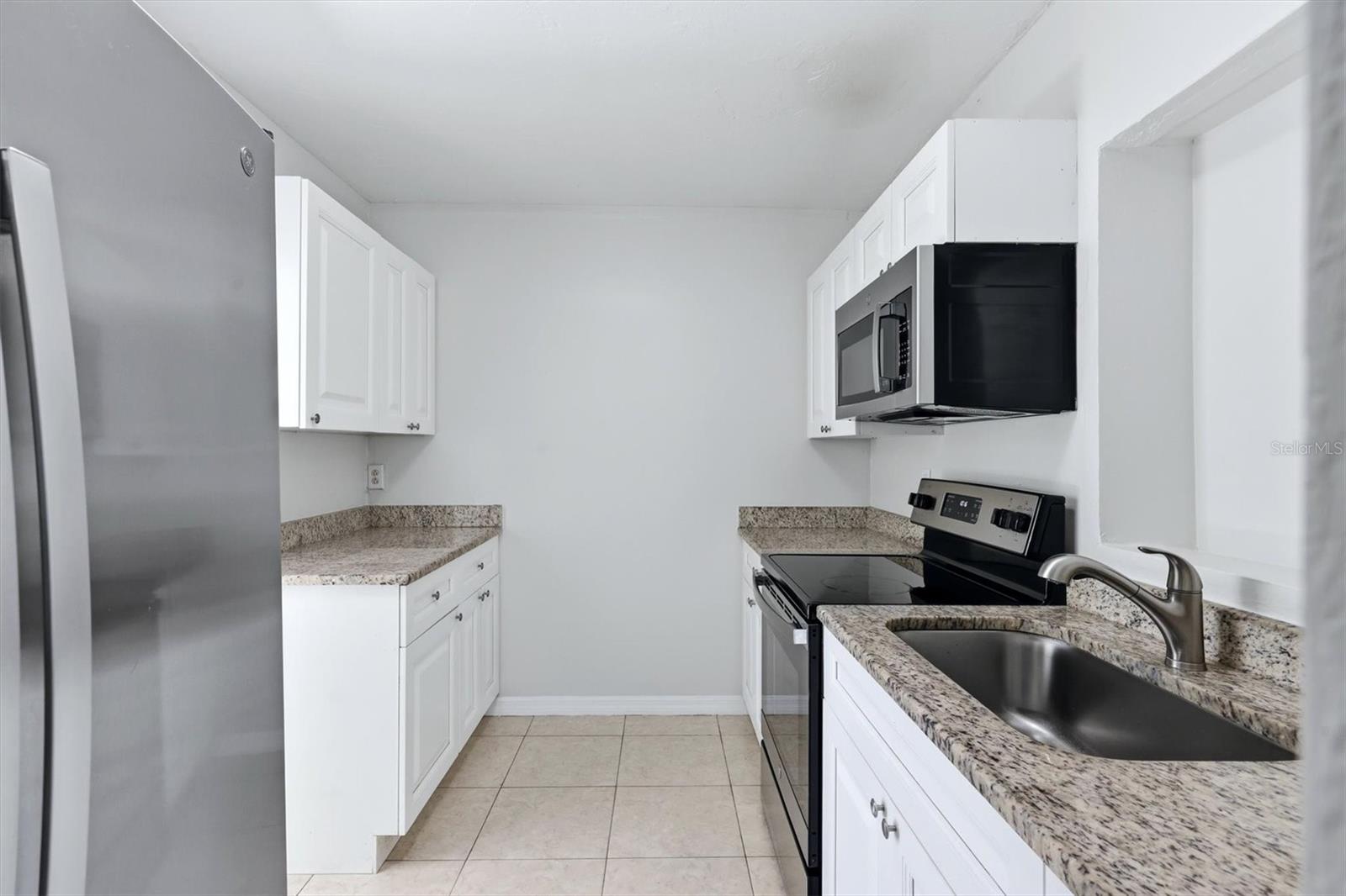 4620 VIOLET AVE — photo 8