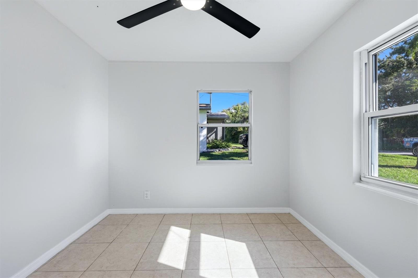 4620 VIOLET AVE — photo 23