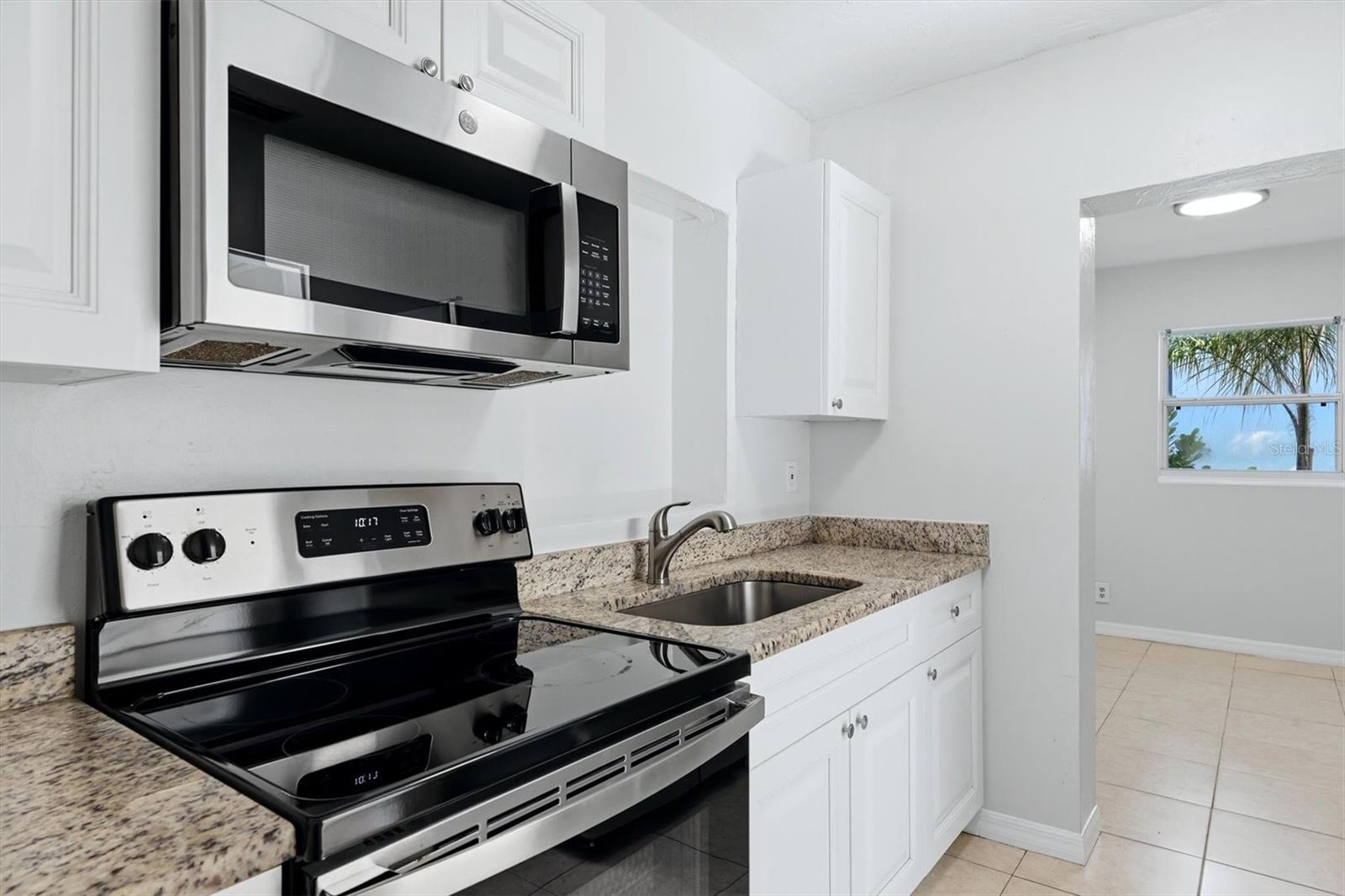4620 VIOLET AVE — photo 10