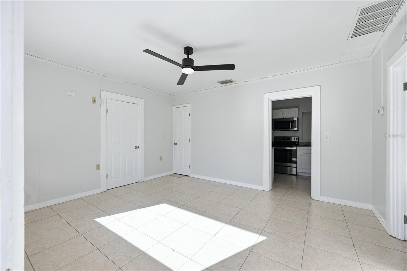 4620 VIOLET AVE — photo 13
