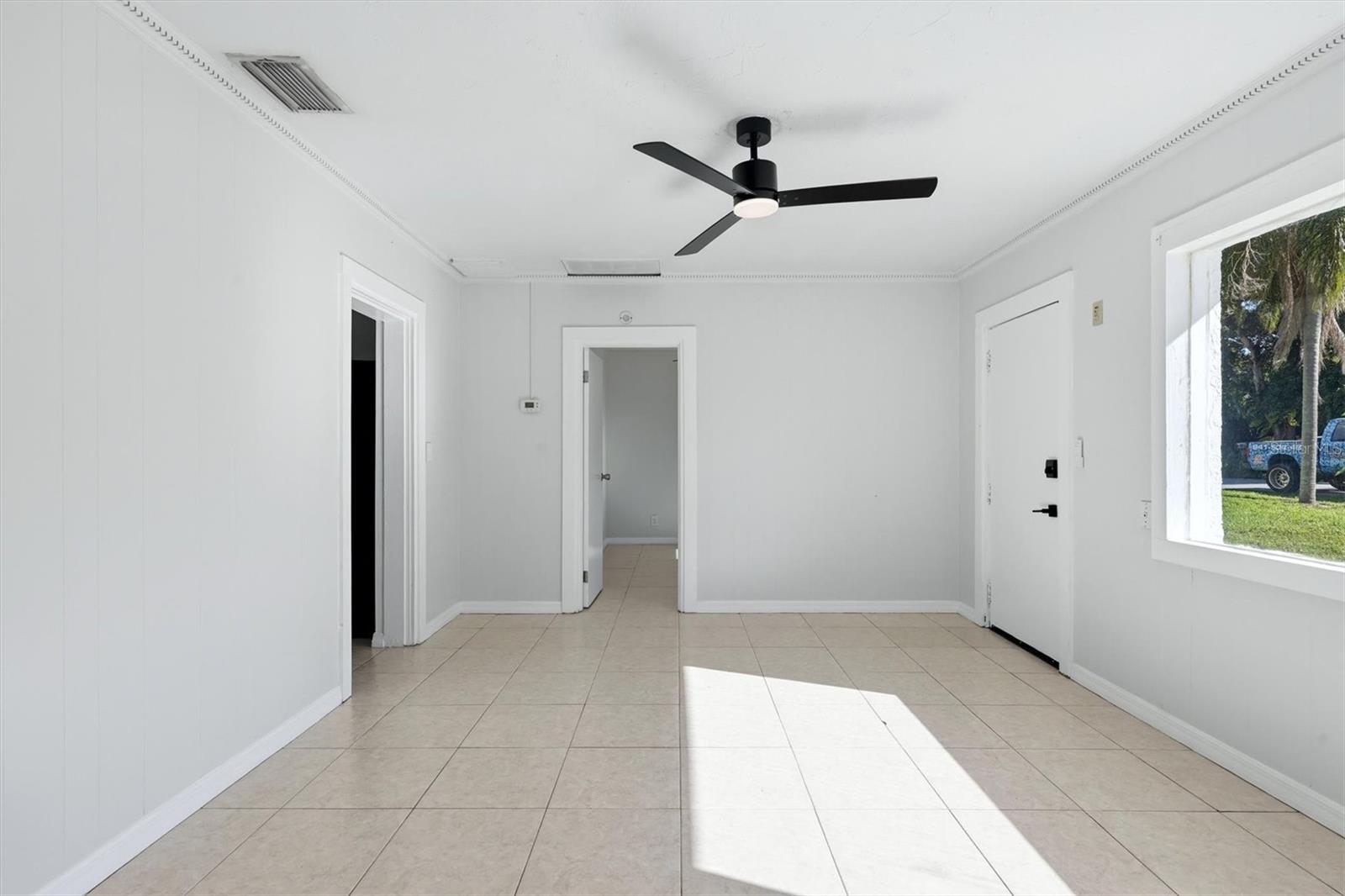 4620 VIOLET AVE — photo 20