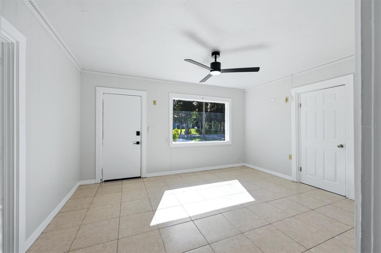 4620 VIOLET AVE — photo 4