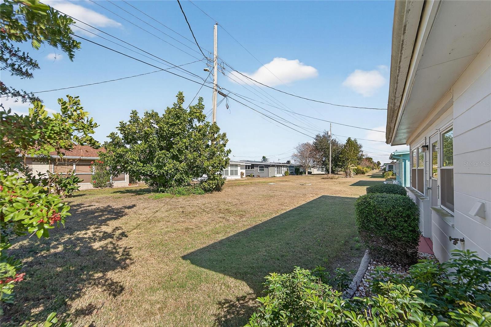 1607 COUNCIL DR — photo 31