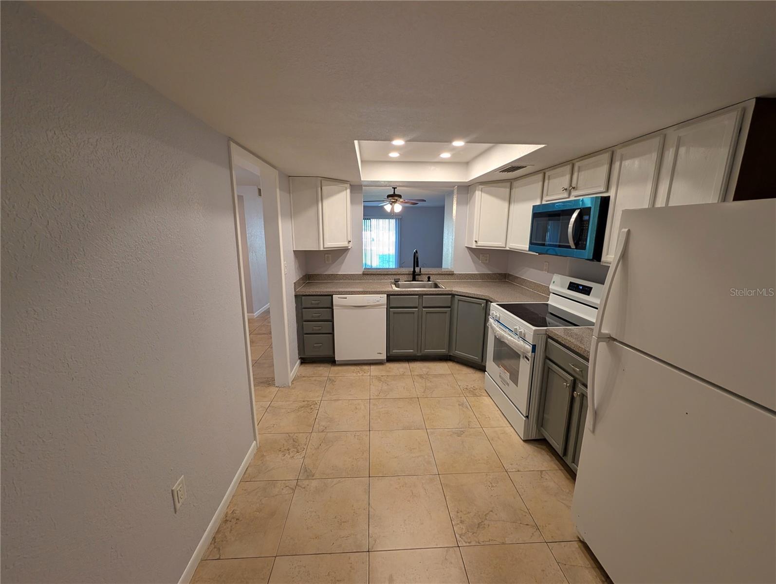 6306 GRAND BAHAMA CIR #A — photo 6