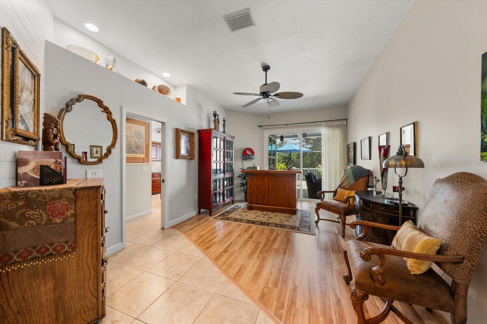913 WESTWINDS BLVD — photo 8