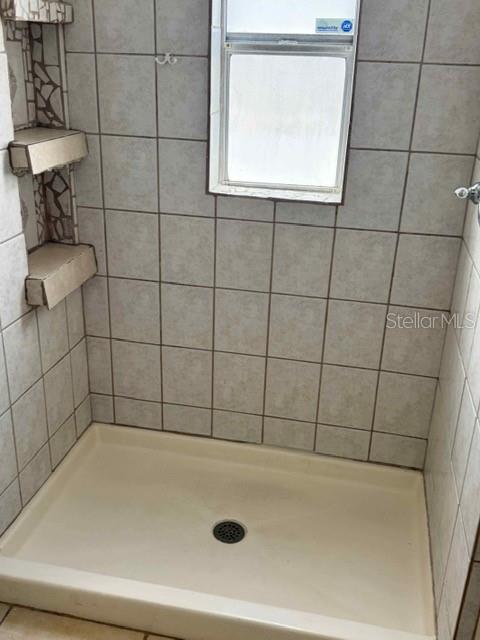 916 KNIGHT ST — photo 10