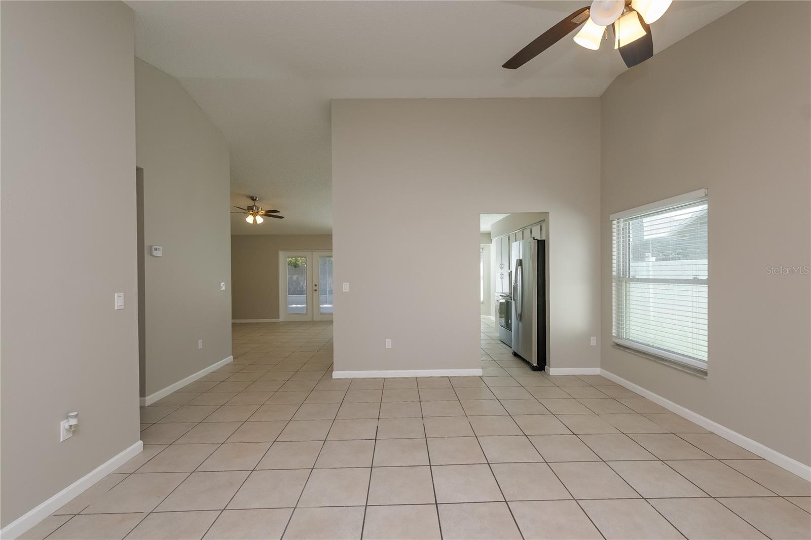 13424 SILVERCREEK DR — photo 3
