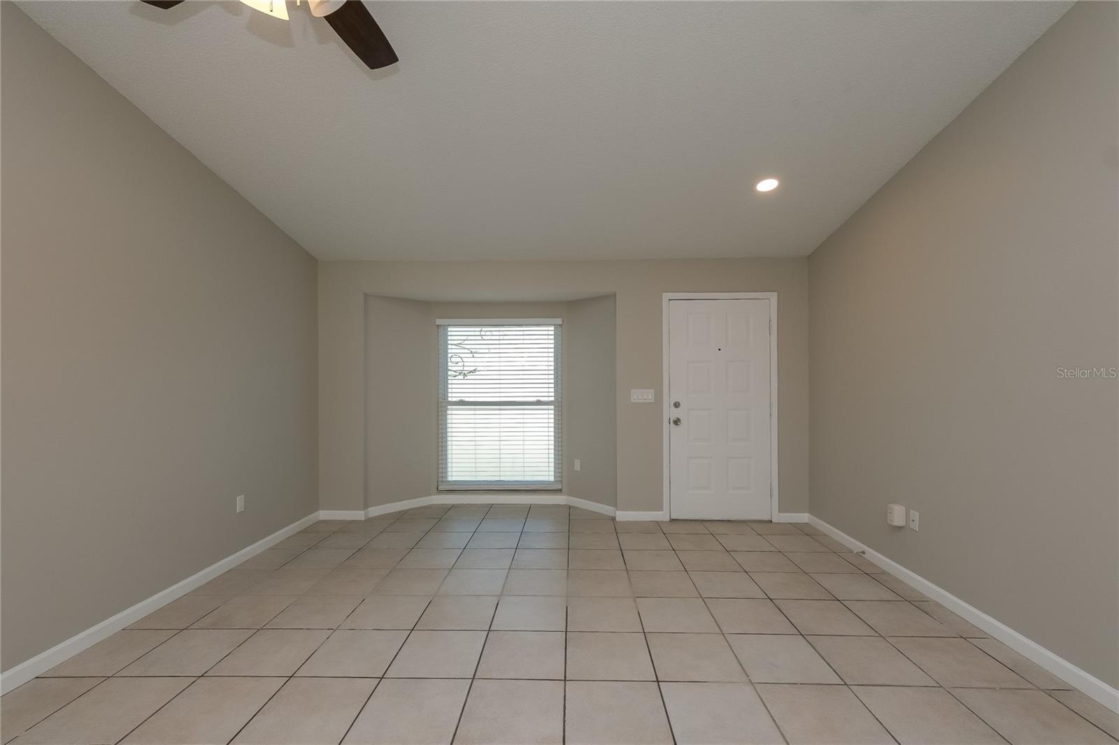 13424 SILVERCREEK DR — photo 2