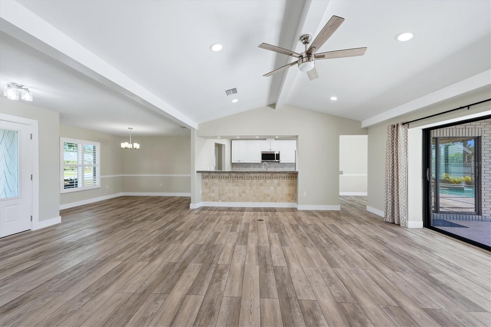 6993 COUNTRY LAKES CIR — photo 5