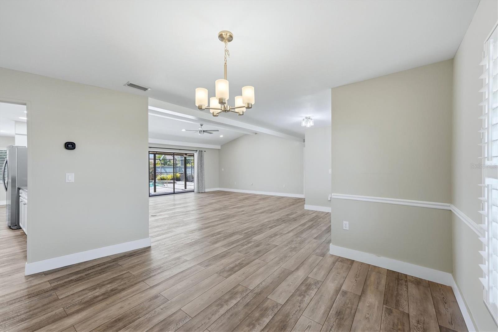 6993 COUNTRY LAKES CIR — photo 4