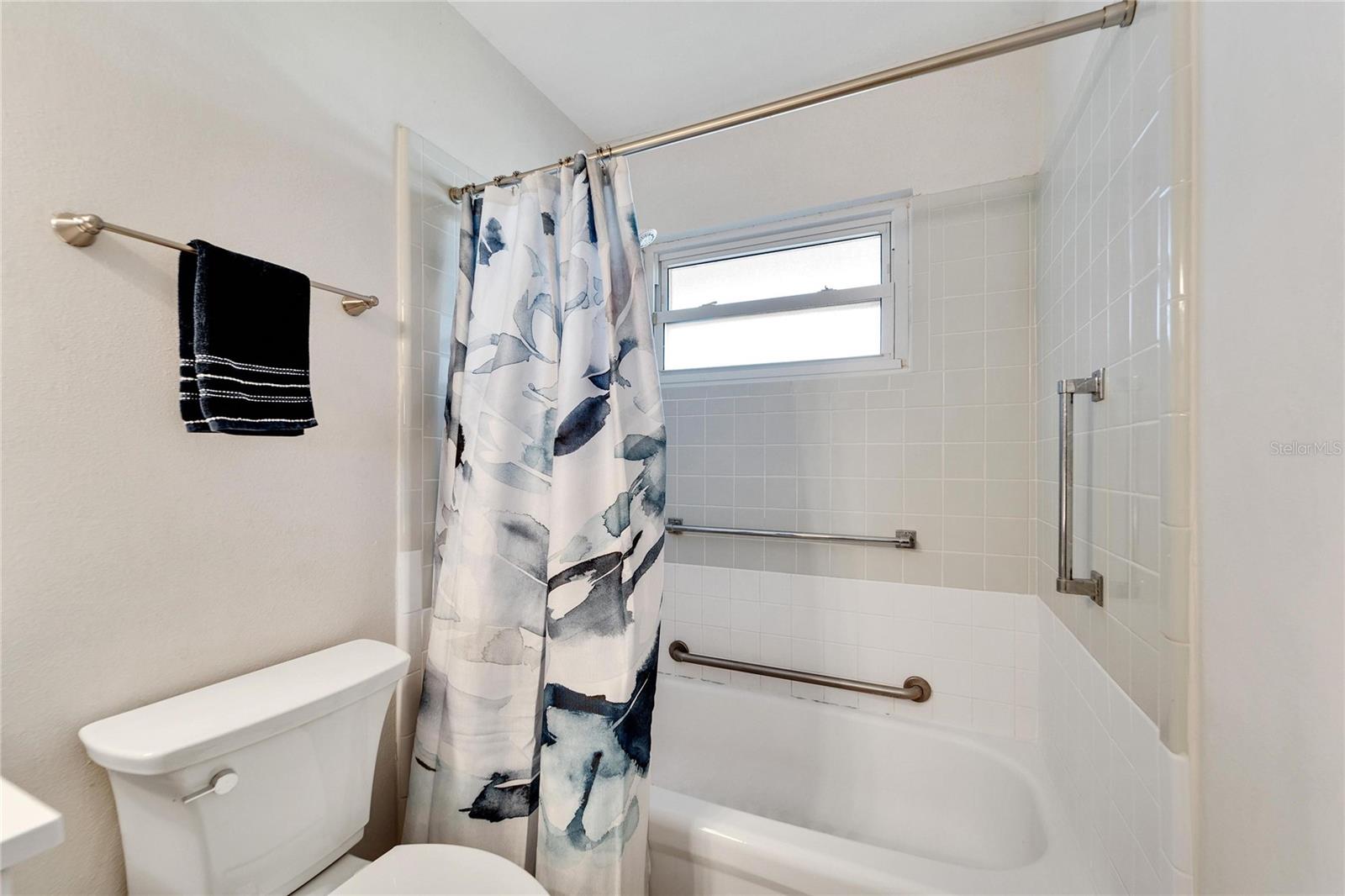 1216 HACIENDA DR — photo 37