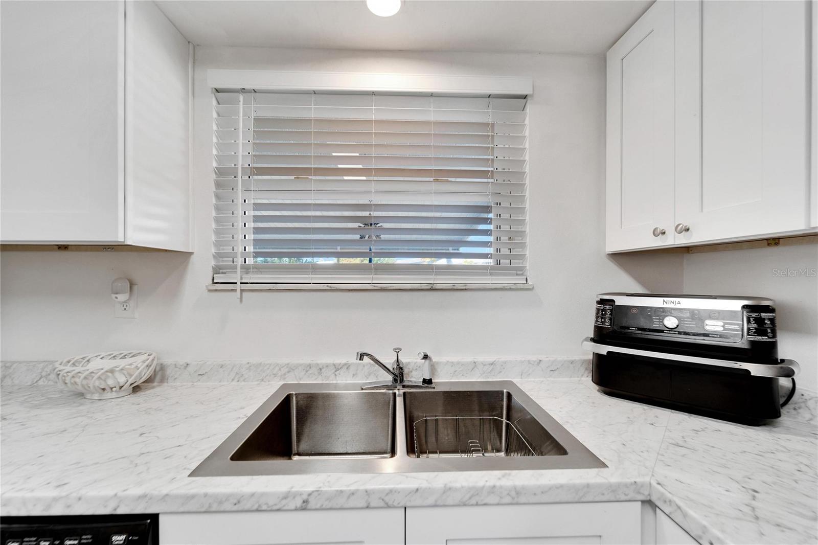 1216 HACIENDA DR — photo 21