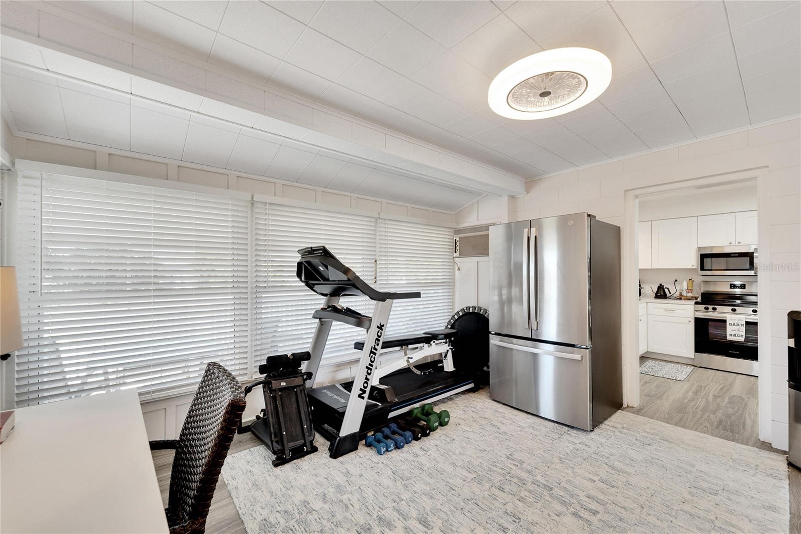 1216 HACIENDA DR — photo 24
