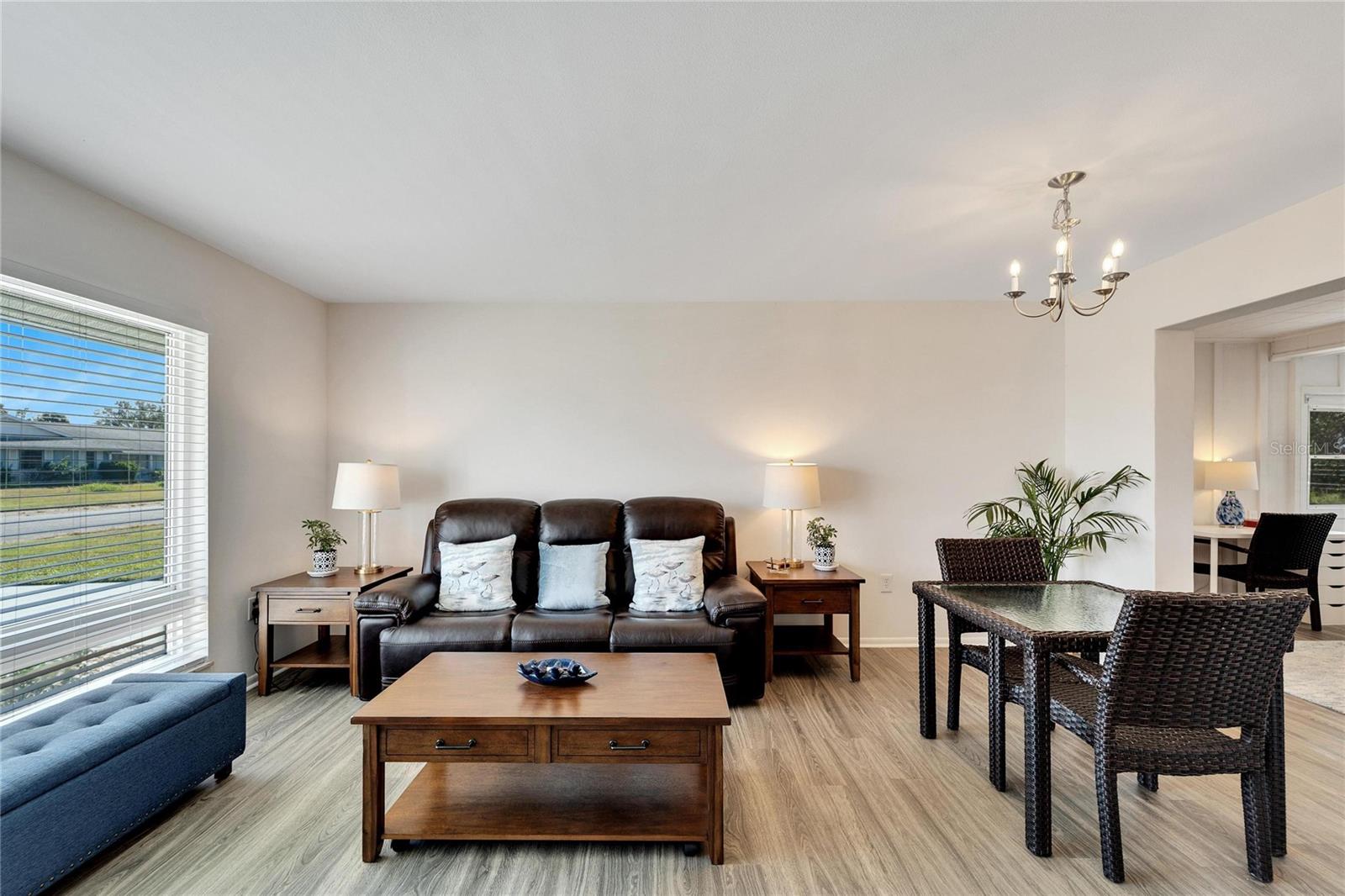1216 HACIENDA DR — photo 13