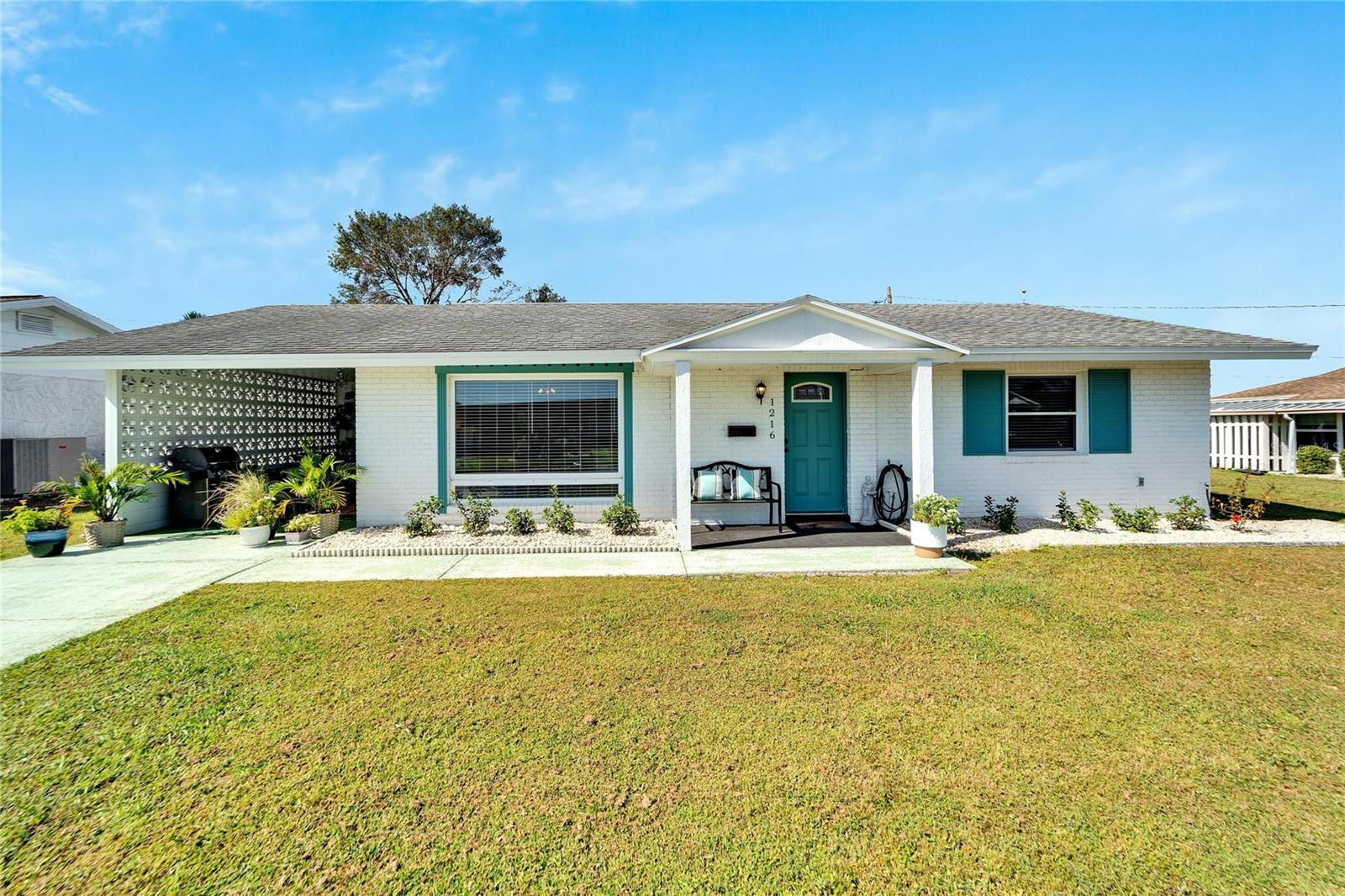 1216 HACIENDA DR — photo 2