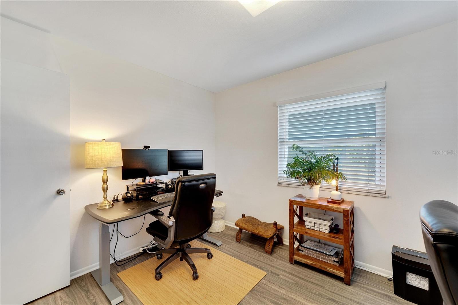 1216 HACIENDA DR — photo 42