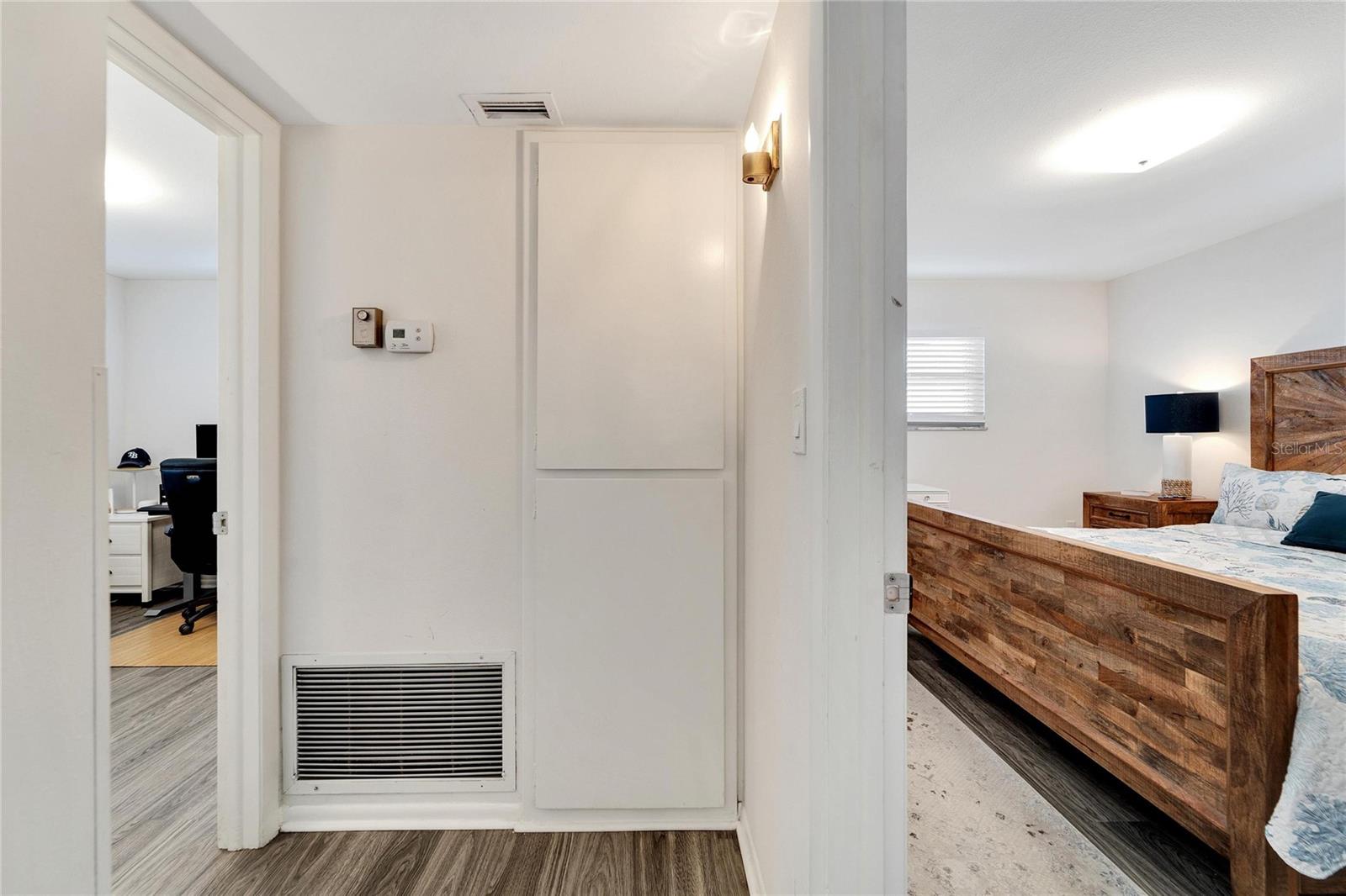 1216 HACIENDA DR — photo 33