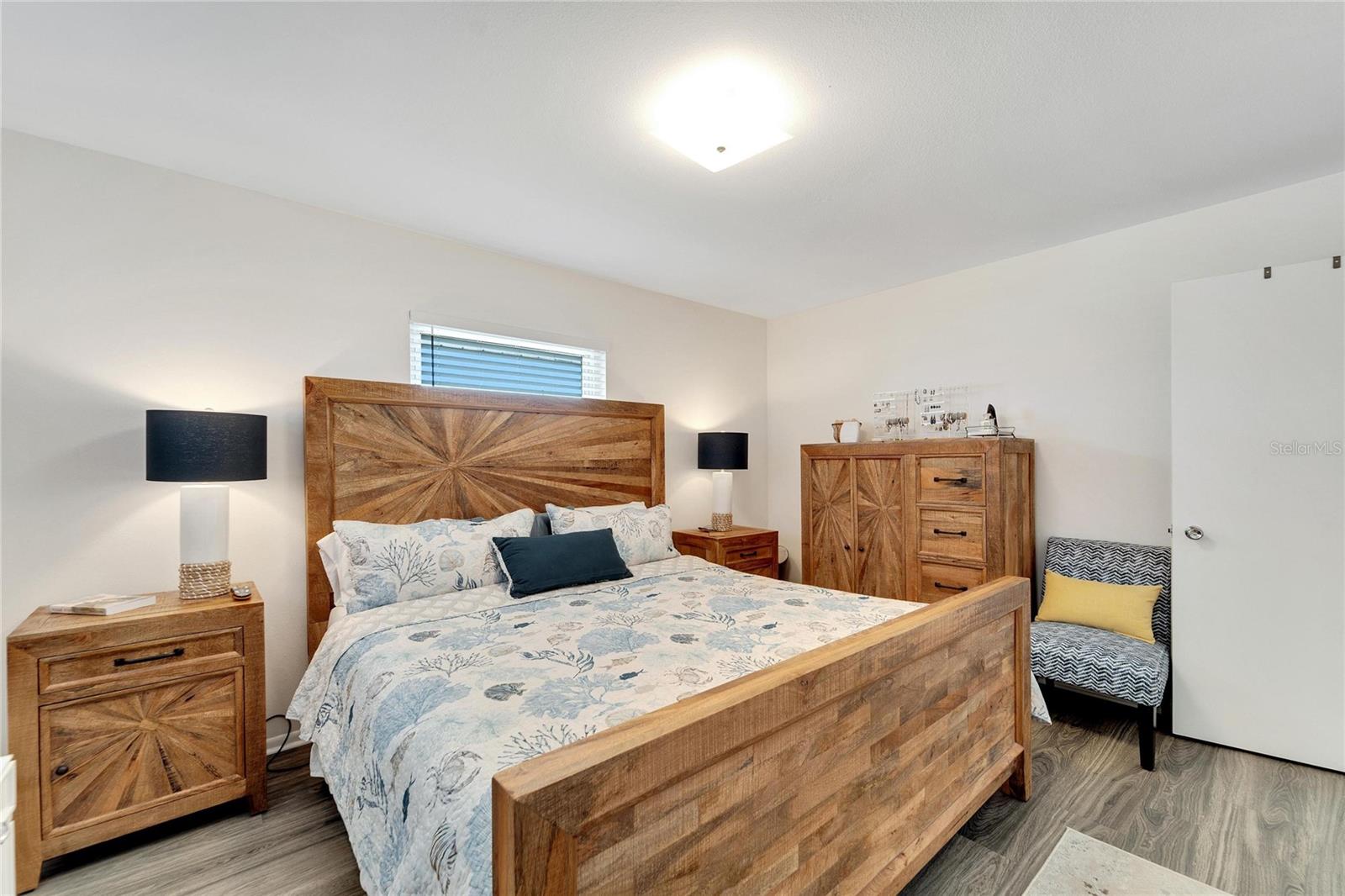 1216 HACIENDA DR — photo 30