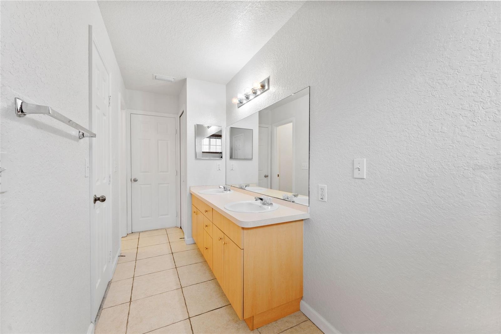 16309 NEWBURY PALMS CT — photo 21