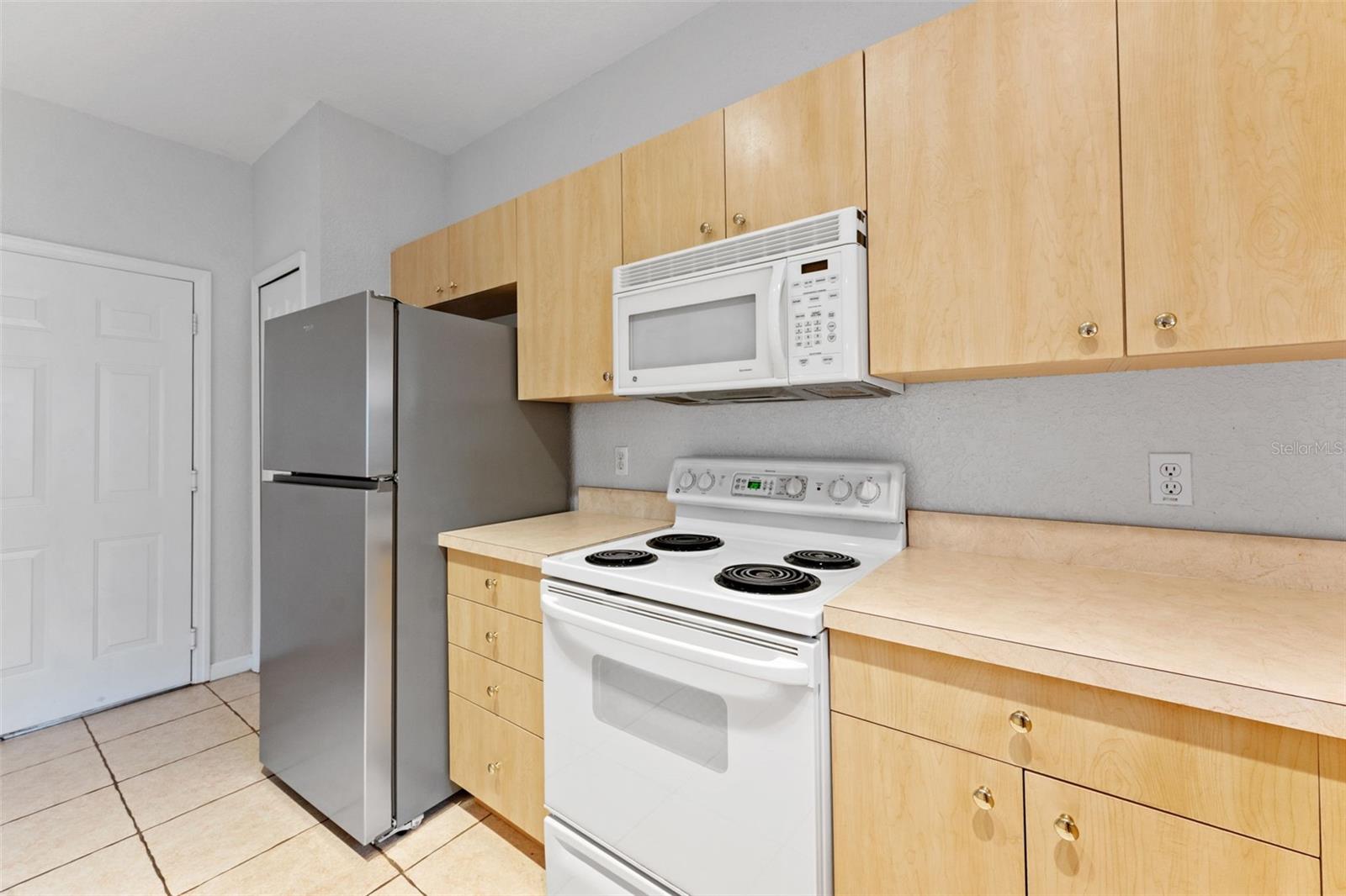 16309 NEWBURY PALMS CT — photo 15