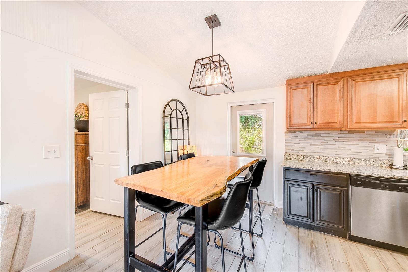 3144 JOHNS PKWY — photo 8