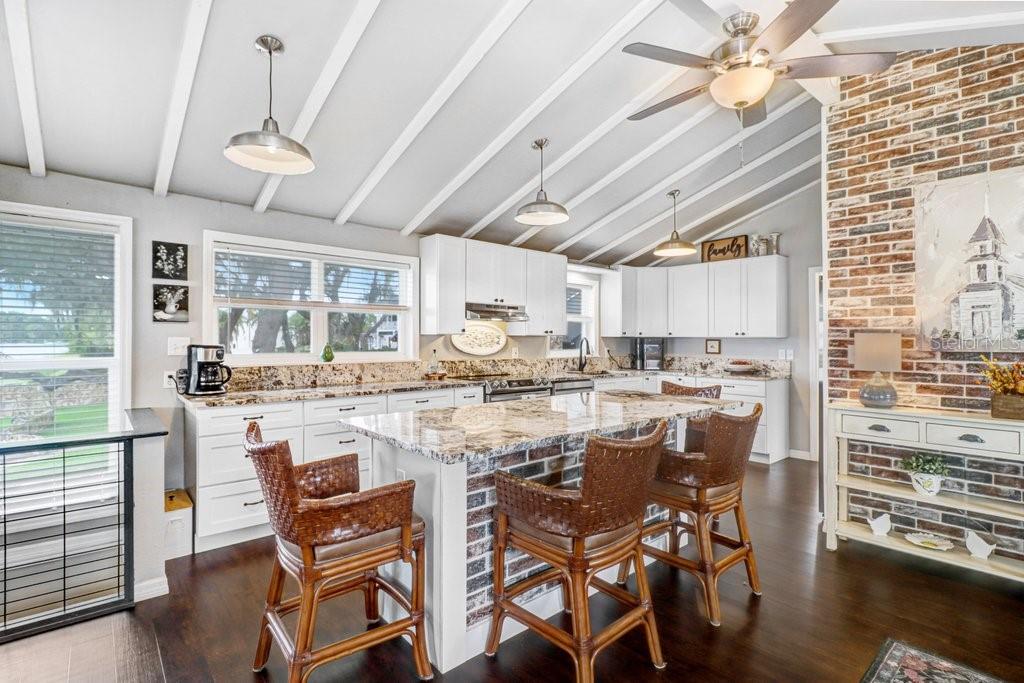 11337 KNIGHTS GRIFFIN RD — photo 31