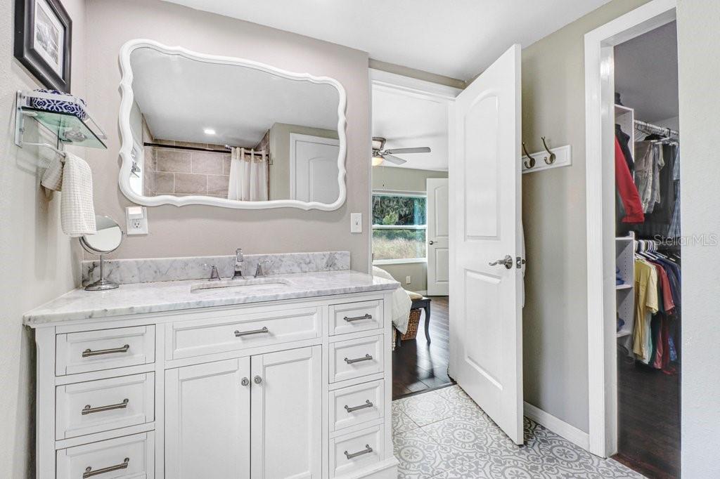 11337 KNIGHTS GRIFFIN RD — photo 45