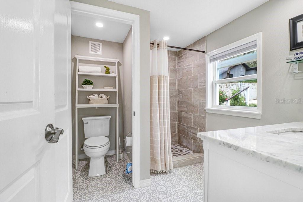 11337 KNIGHTS GRIFFIN RD — photo 8