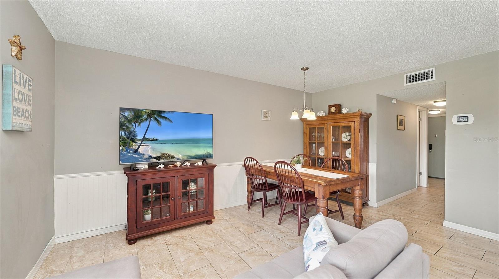 1622 STICKNEY POINT RD #22-102 — photo 8
