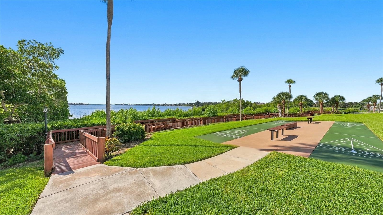 1622 STICKNEY POINT RD #22-102 — photo 26