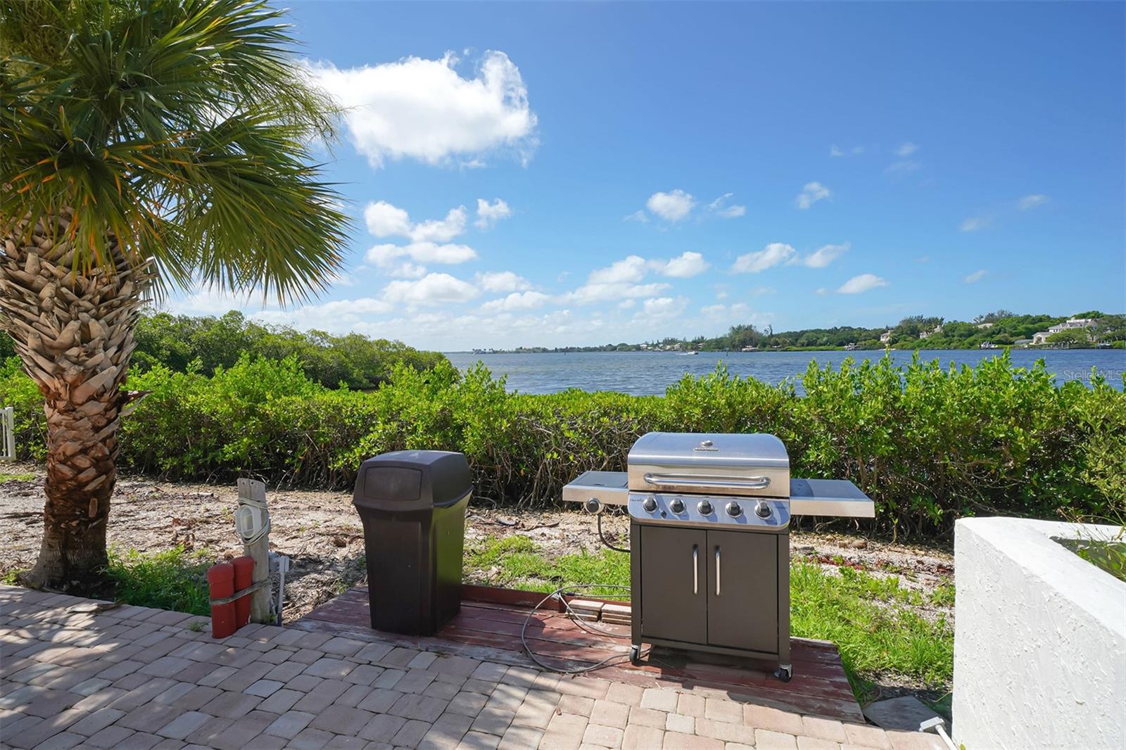 1622 STICKNEY POINT RD #22-102 — photo 33