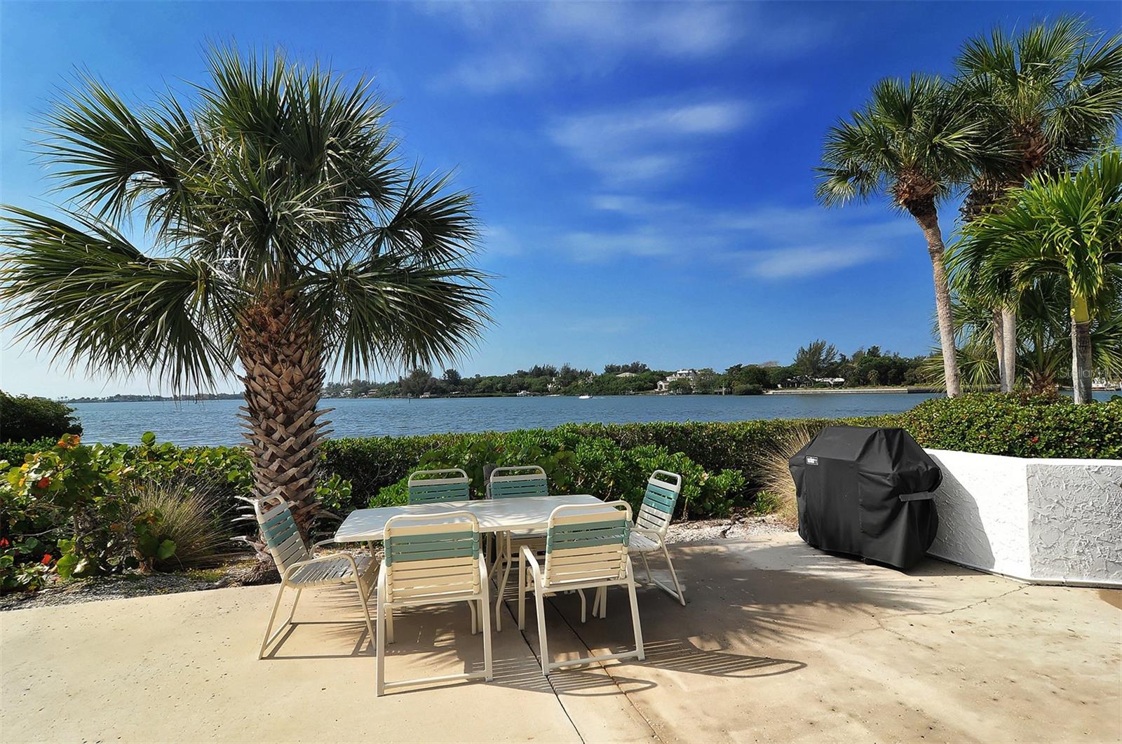1622 STICKNEY POINT RD #22-102 — photo 32