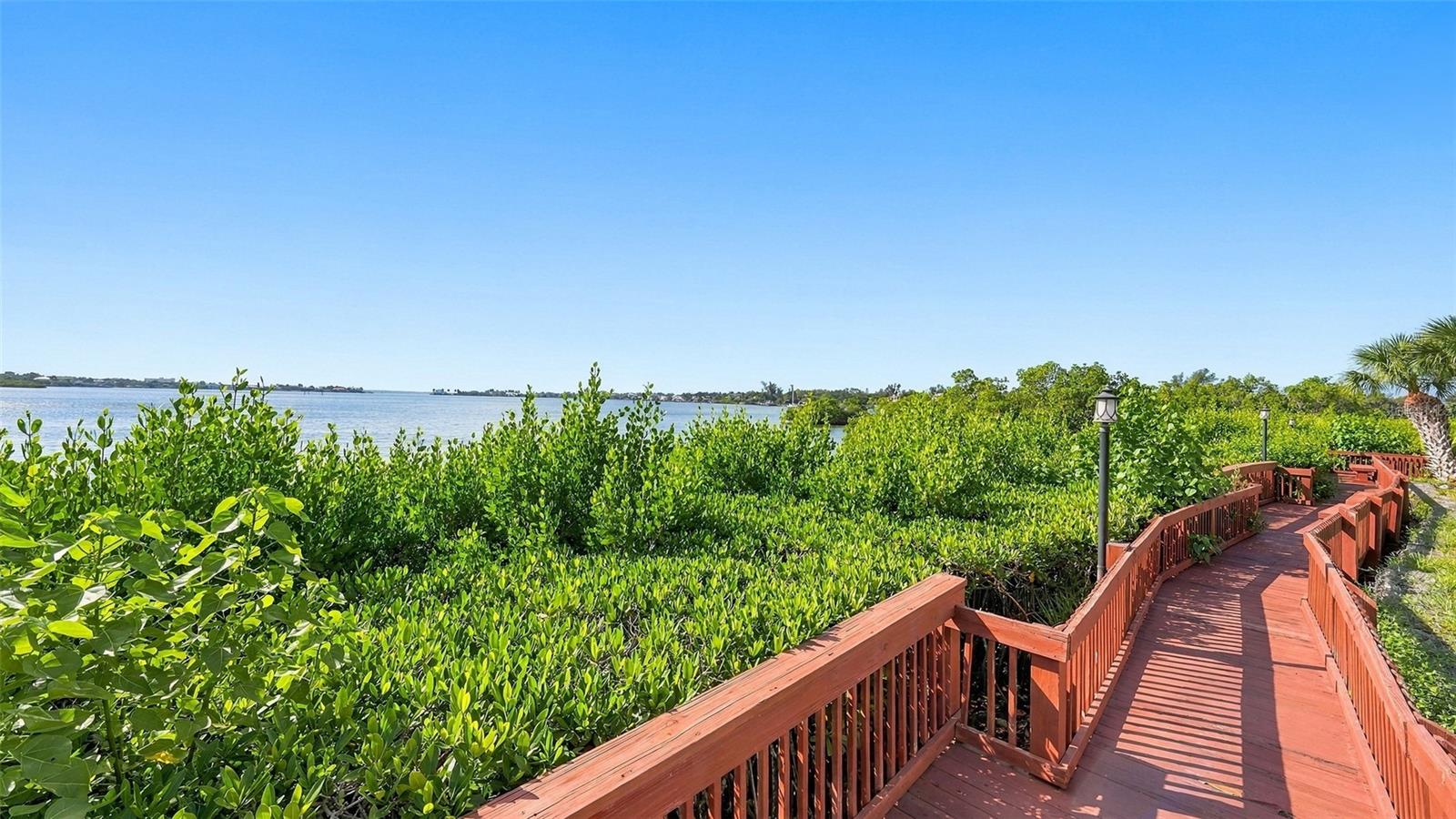1622 STICKNEY POINT RD #22-102 — photo 25