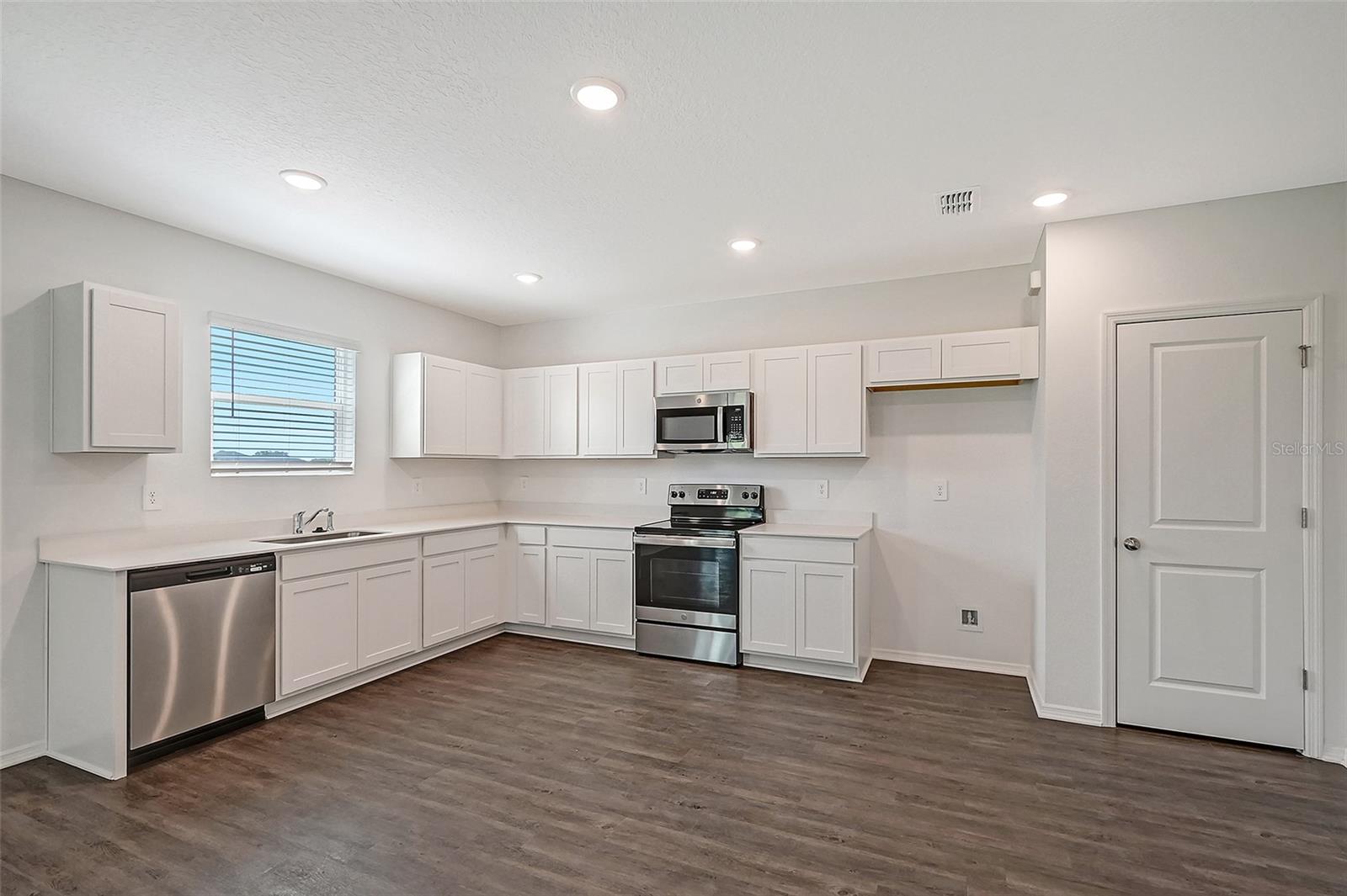 11391 LAKE LOUISA TERRACE — photo 2