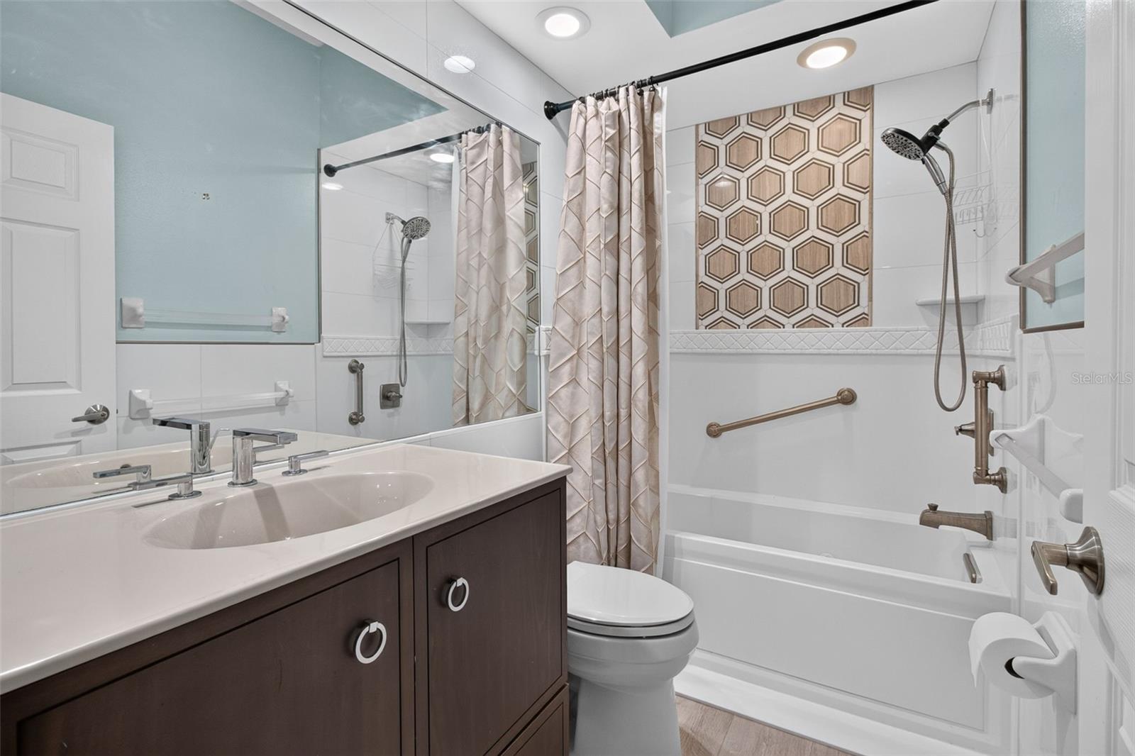 6330 99TH WAY N #14B — photo 27