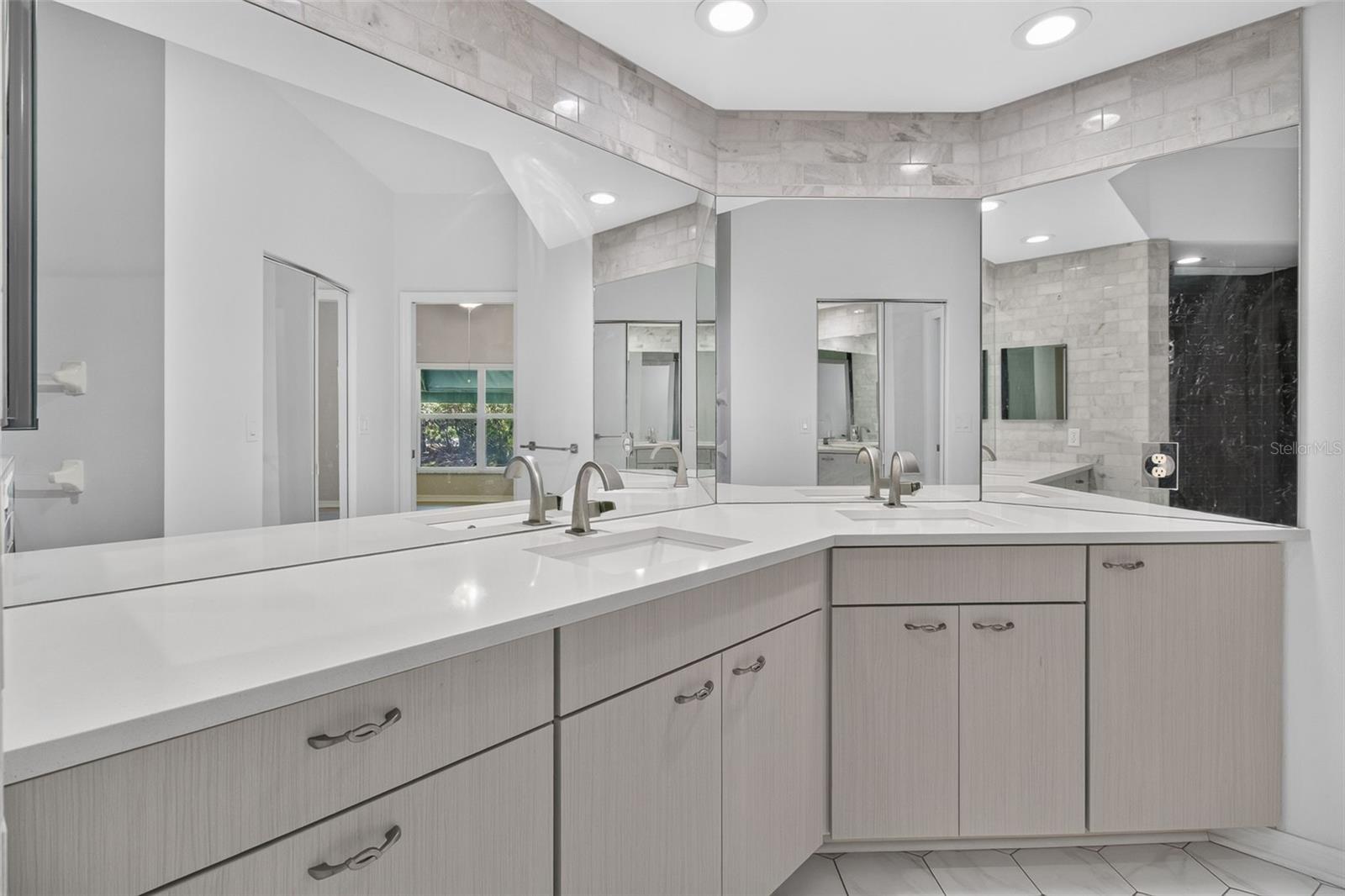 6330 99TH WAY N #14B — photo 24